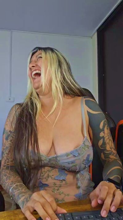Kitty_goddess from United Kingdom