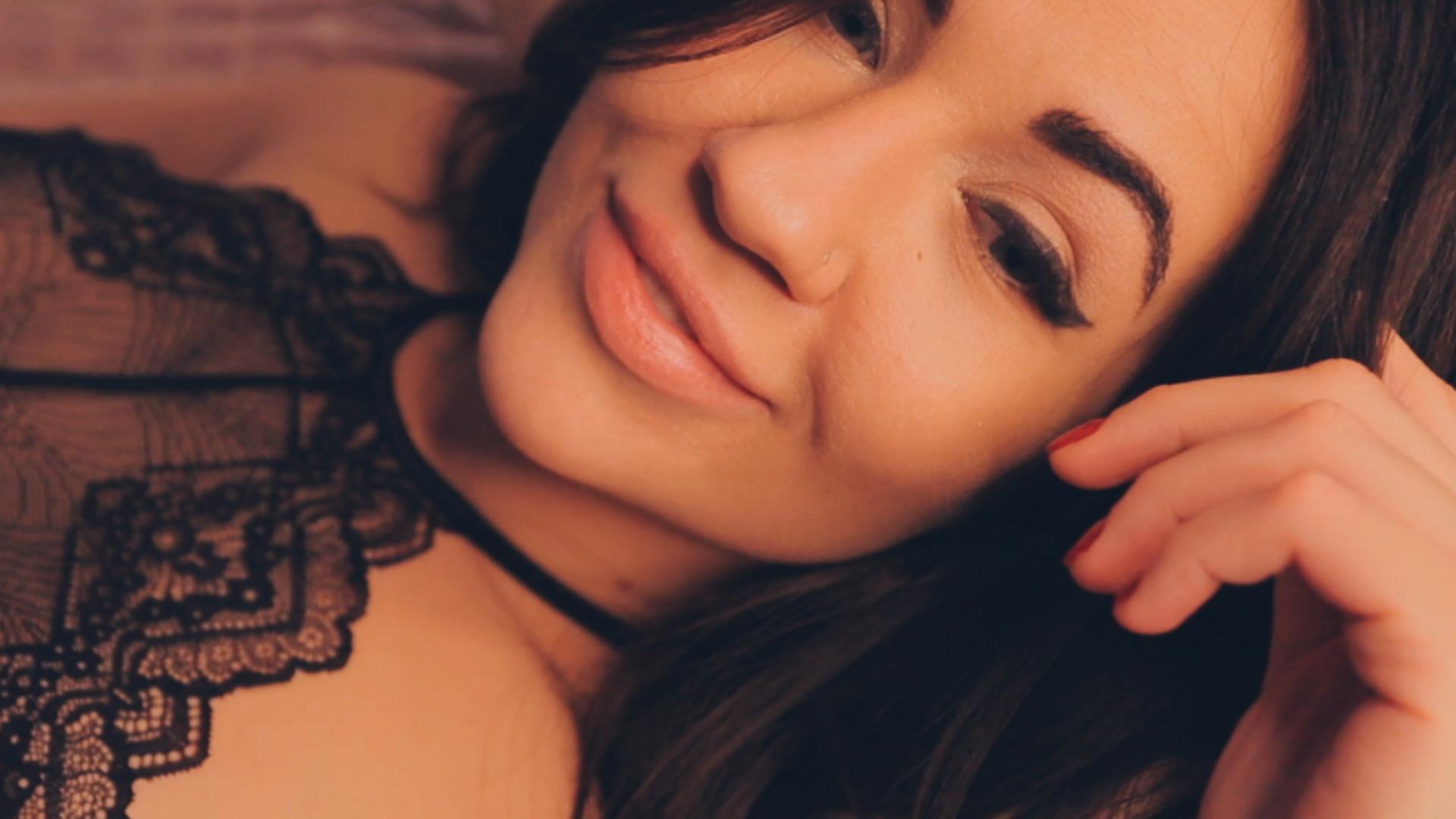 Lola_Paradis Profile Image