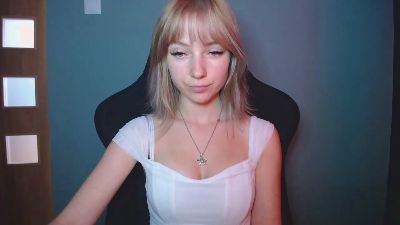LuciaAdorable from United Kingdom