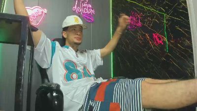 dickthor from Colombia