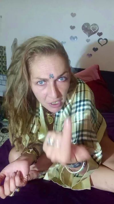 manuella19 from France