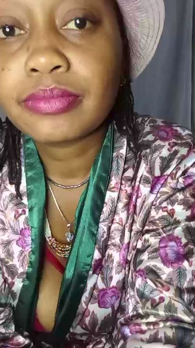 missbunny5 from Kenya