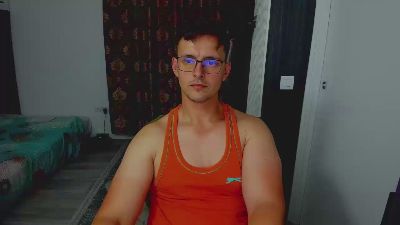 sexxymuscles from United Kingdom