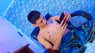 sexyboyxxzx from Colombia